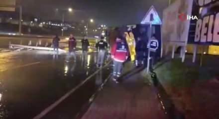 Çekmeköy'de kontrolden çıkan otobüs yan yattı