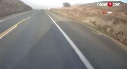 Elazığ'da yürekleri ağza getiren anlar! Hatalı sollama faciayla sonuçlanıyordu