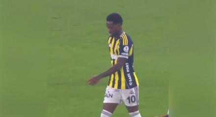 Galatasaray, Fenerbahçeli yıldız için ihbarda bulundu!