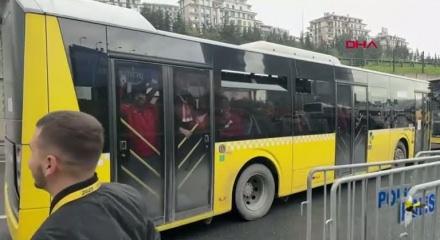 Galatasaraylı taraftarlar Fenerbahçe derbisi için yola çıktı