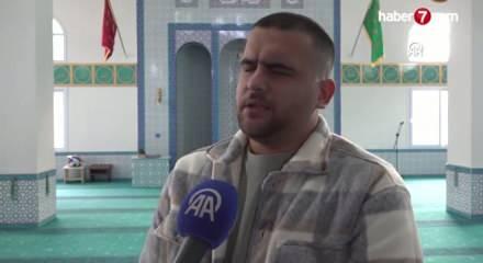 Hatay'da görme engelli hafız, öğrencileri Kur'an-ı Kerim ile tanıştırıyor