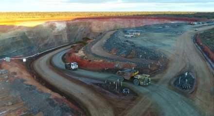 İran'dan dudak uçuklatan altın keşfi