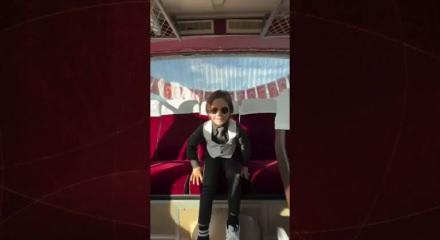 Kenan Sofuoğlu’nun oğlu Zayn, bu sefer de otobüs direksiyonuna geçti