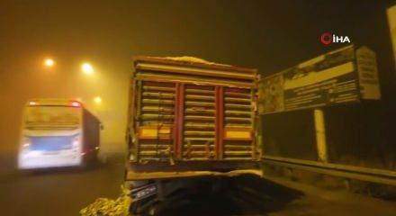 Kütahya’da feci kaza: Tıra arkadan çarpan otomobildeki 4 kişi hayatını kaybetti