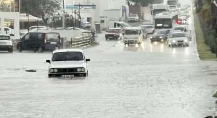 Meteoroloji uyarmıştı! Bodrum’u sel vurdu!