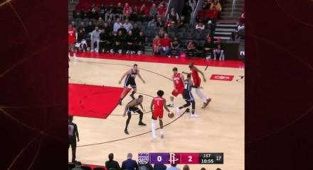 Milli Basketbolcumuz Alperen Şengün'den NBA'de geceye damga vurdu