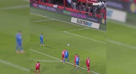 Parrot'ın panenka denemesi Alkmaar'ın canını yaktı
