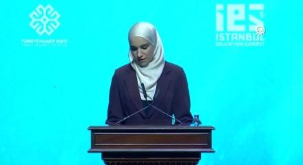 Şara'nın eşi Latife El Durubi'den Kadıköy Anadolu İmam Hatip Lisesi'ne ziyaret