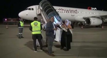 Şırnak’tan Medine’ye yapılan ilk umre seferi coşkuyla karşılandı