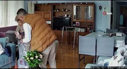 Yoğurtçunun tırnakçılık yöntemiyle hırsızlığı kameralara yakalandı