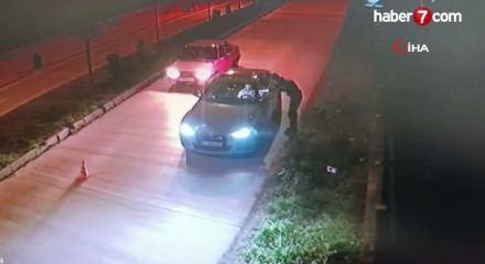 Dehşet saçan aracın polise çarpma anı kamerada