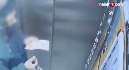 Atatürk'ün portresine tükürdüğü belirlenen kurye yakalandı