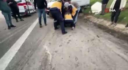 Bursa’da tırın çarptığı hafif ticari aracın sürücüsü hayatını kaybetti