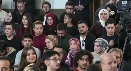 Cumhurbaşkanı Erdoğan, Ahmet Kaya'nın 'Şiire Gazele' parçasına eşlik etti