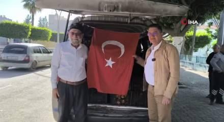 "Elmacı Dede" Hatay'dan aldığı mandalinaları Mehmetçiğe ulaştıracak