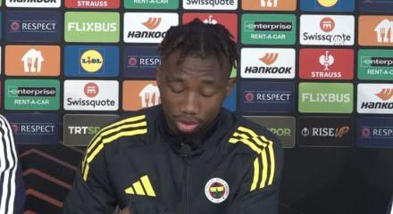 Fenerbahçe'nin genç oyuncusu Nene rahat oynadığı mevkiyi açıkladı