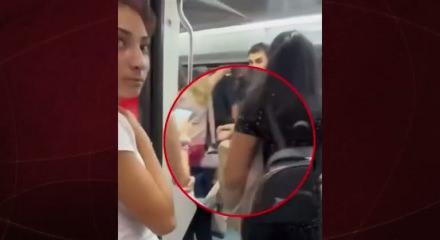 Barselona metrosunda yankesiciler böyle çalıyor!