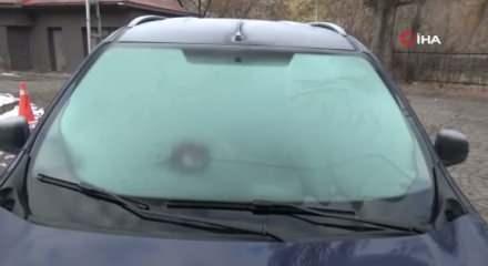 Kars’ta gece eksi 13: Araçlar battaniyeye, kuşlar esnafa emanet