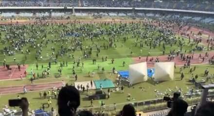 Messi'nin Hindistan turu olaylı başladı