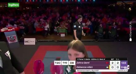 Milli dartçı Zehra Gemi Dünya Dart Şampiyonası'nda altın madalya kazandı