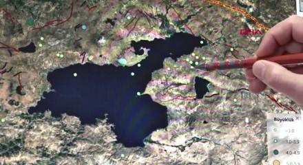 Yerin altında kazan kaynıyor! Deprem Uzmanı Van'ı işaret etti, uyarılarda bulundu