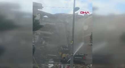 Zeytinburnu’nda kentsel dönüşüm yıkımında iş makinesi operatörü yaralandı