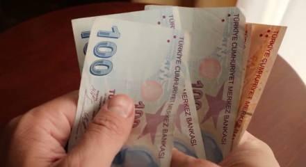 Kamu y&ouml;neticilerine verilen 30 bin TL seyyanen zam teklifi geri &ccedil;ekildi