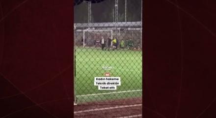 18 yaşındaki kadın hakeme &ccedil;ocukların g&ouml;z&uuml; &ouml;n&uuml;nde saldırdı