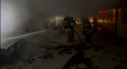 Hatay'da korkutan yangın! &Ouml;ğrenci sınıfları kullanılamaz hale geldi