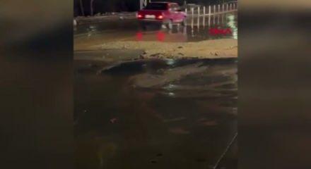 Bodrum'da su hattı patlaması sonucu asfalt &ccedil;&ouml;kt&uuml;