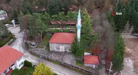 Bolu&rsquo;daki 500 yıllık Ilıca Musa Paşa Camii havadan g&ouml;r&uuml;nt&uuml;lendi