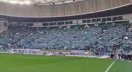 Bursaspor 2. Lig'de tarih yazıyor: G.Saray'ı geride bıraktılar