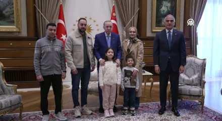 Cumhurbaşkanı Erdoğan, Gazze'de hayatını kaybeden Hind Rajab'ın ailesini kabul etti