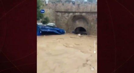 Fas'ta sel ve fırtına nedeniyle hayatını kaybedenlerin sayısı 37'ye y&uuml;kseldi