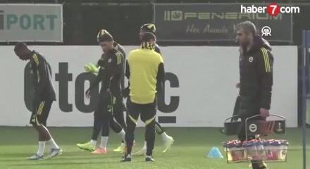 Fenerbah&ccedil;e, 5 eksikle Ey&uuml;pspor'a konuk olacak