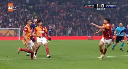 Halil Umut Meler'den flaş VAR a&ccedil;ıklaması