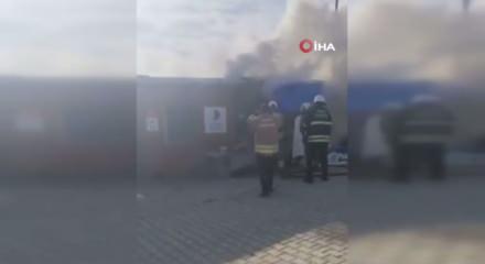 Hatay&rsquo;da depremzede &ccedil;iftin konteyner evi yandı
