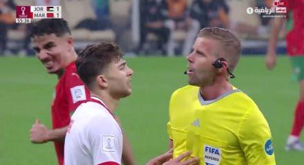 İsve&ccedil;li hakemden &Uuml;rd&uuml;nl&uuml; oyuncuya: ''Vallahi faul var''