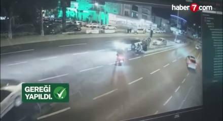 İzmir'de aşırı hız nedeniyle bir kişinin &ouml;l&uuml;m&uuml;ne neden olan s&uuml;r&uuml;c&uuml; yakalandı