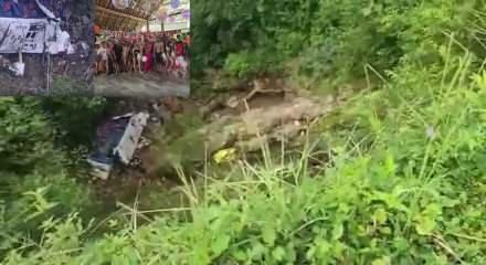 Kolombiya'da katliam gibi kaza! 20 metrelik uçuruma yuvarlandı: 16 ölü