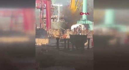 Tuzla'da tersanede gemide yangın 
