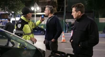 Yunanistan başbakanı Miçotakis uygulamaya takıldı! Alkolmetre kontrolüne girdi