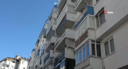 Antalya'da ş&uuml;pheli &ouml;l&uuml;m: Kızı tarafından cesedi bulundu!