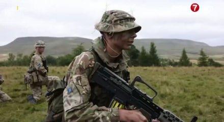 İngiltere, okula ara veren gen&ccedil;ler i&ccedil;in g&ouml;n&uuml;ll&uuml; askerlik eğitimi hazırlıyor