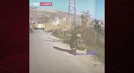 İşgalci Yahudi'den al&ccedil;ak hareket! Aracını namaz kılan Filistinlinin &uuml;zerine s&uuml;rd&uuml; 