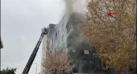 Kadık&ouml;y'de 5 katlı binada yangın