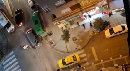 Kağıthane&rsquo;de &ccedil;ift bı&ccedil;akla saldıran maganda tekme ve yumrukla darbedildi