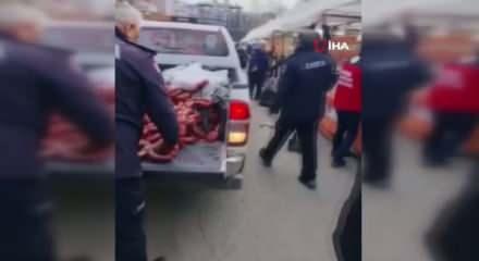 Tarihi ge&ccedil;miş 850 kilogram sucuk ele ge&ccedil;irildi