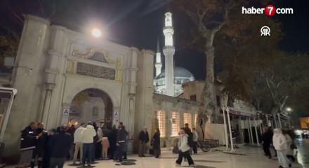 Mukaddes &uuml;&ccedil; aylar, Ey&uuml;psultan Cami'nde dualarla karşılandı