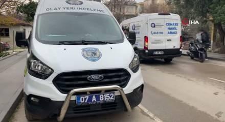 Antalya'da aile faciası! Eşini ve kızını &ouml;ld&uuml;rd&uuml;!